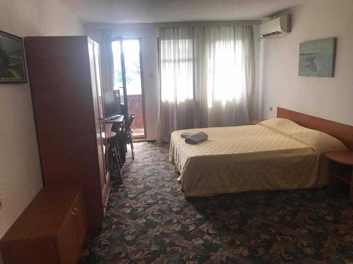 וליקו טורנובו Guestrooms Ross מראה חיצוני תמונה