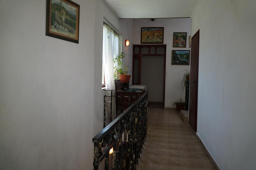 וליקו טורנובו Guestrooms Ross מראה חיצוני תמונה