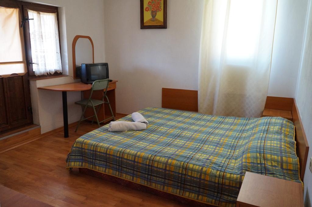וליקו טורנובו Guestrooms Ross מראה חיצוני תמונה