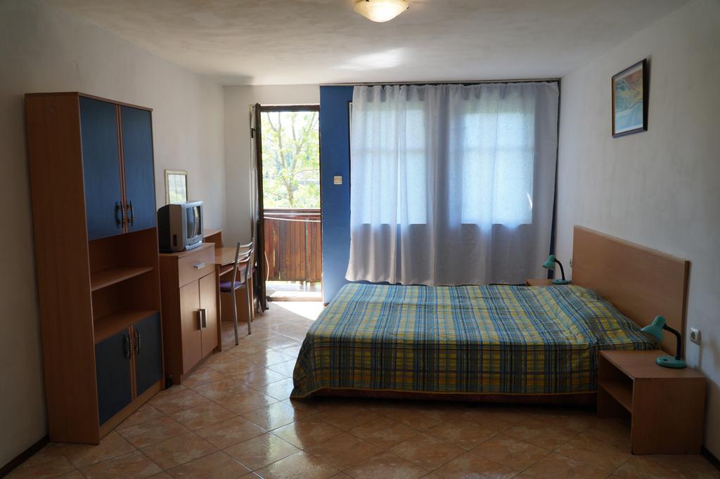 וליקו טורנובו Guestrooms Ross מראה חיצוני תמונה